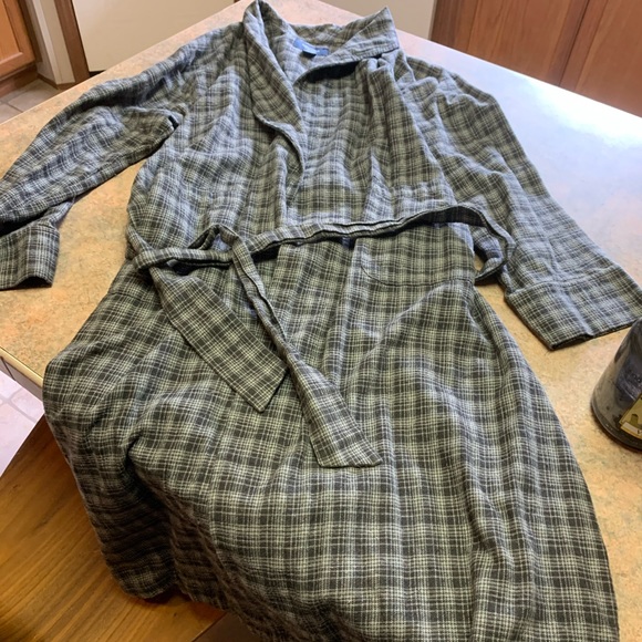 Nautica Other - Nautica robe